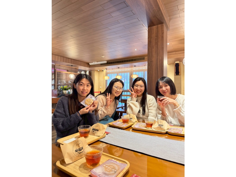 LINE_ALBUM_202629_260210_23