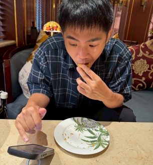 戴瑞騰-大頭照